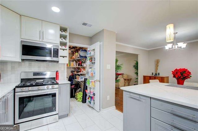 10 Market Square Place NW, Atlanta, GA 30318