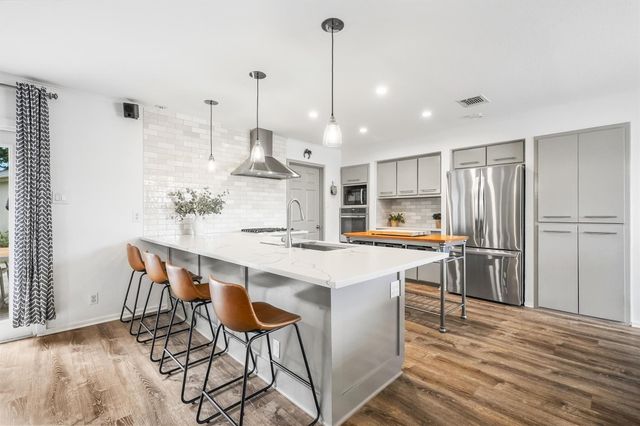 2206 Willowby Drive, Houston, TX 77008