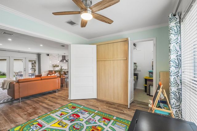 2206 Willowby Drive, Houston, TX 77008