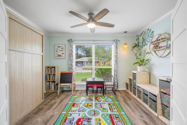 2206 Willowby Drive, Houston, TX 77008