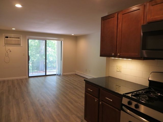 49 Parker Ave. 8, Dracut, MA 01826
