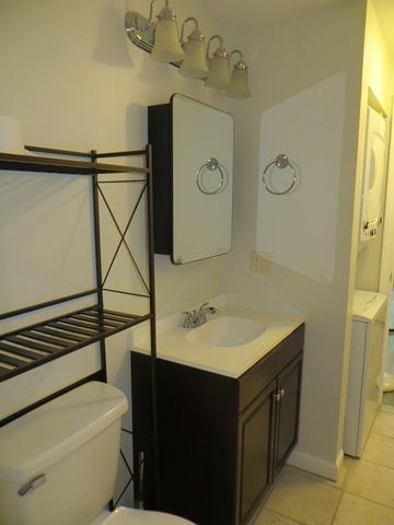 49 Parker Ave. 8, Dracut, MA 01826