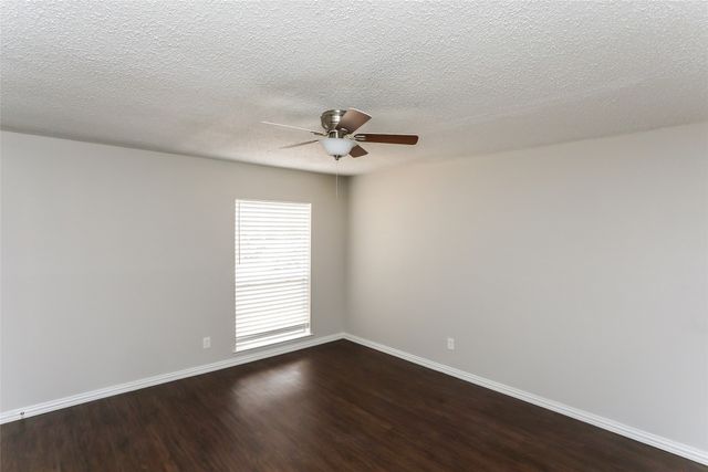 710 Bluebonnet Drive, Grand Prairie, TX 75052