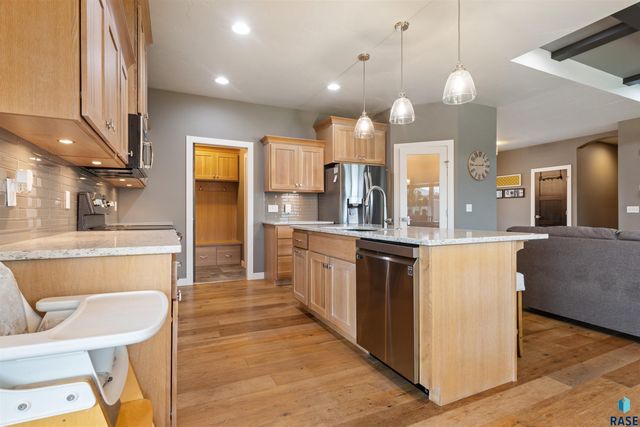 8900 E Basswood Ln Lane, Sioux Falls, SD 57110