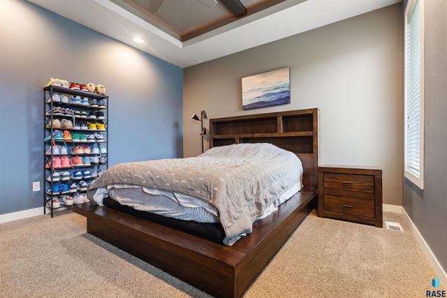 8900 E Basswood Ln Lane, Sioux Falls, SD 57110