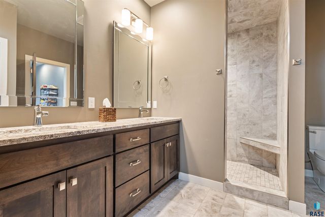 8900 E Basswood Ln Lane, Sioux Falls, SD 57110
