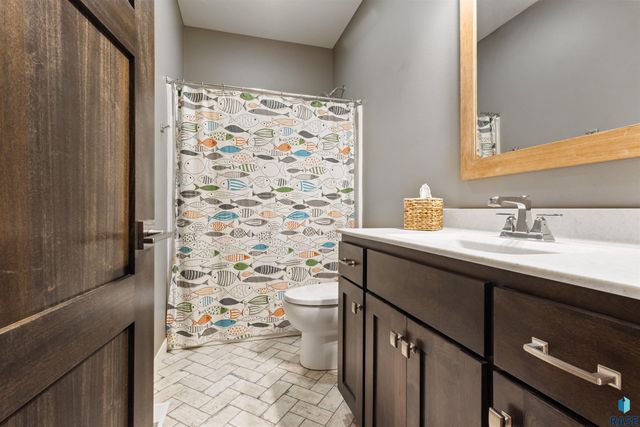 8900 E Basswood Ln Lane, Sioux Falls, SD 57110