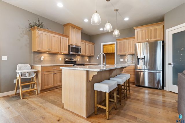 8900 E Basswood Ln Lane, Sioux Falls, SD 57110