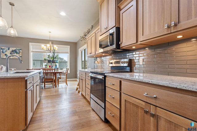8900 E Basswood Ln Lane, Sioux Falls, SD 57110