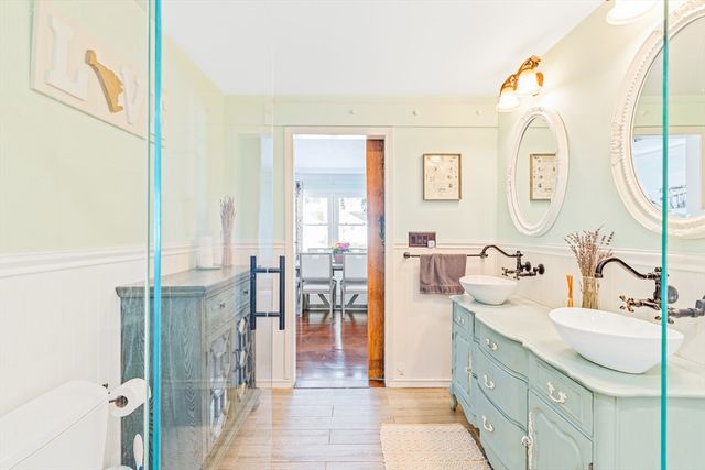 226 Stonebridge Rd, Wayland, MA 01778