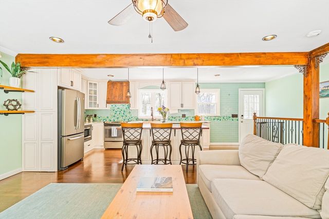 226 Stonebridge Rd, Wayland, MA 01778