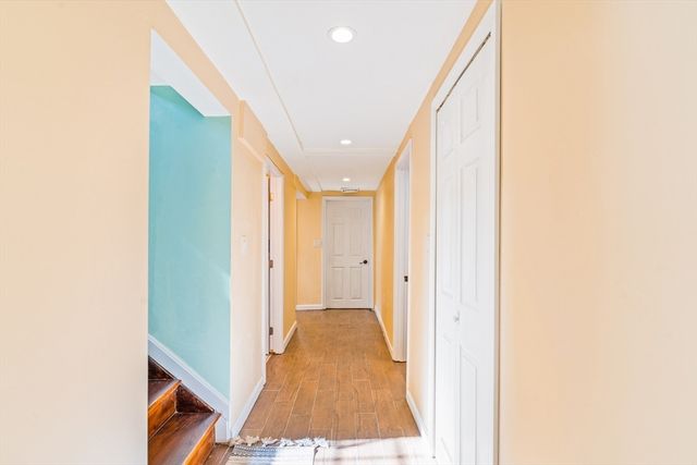 226 Stonebridge Rd, Wayland, MA 01778