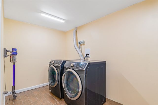 226 Stonebridge Rd, Wayland, MA 01778