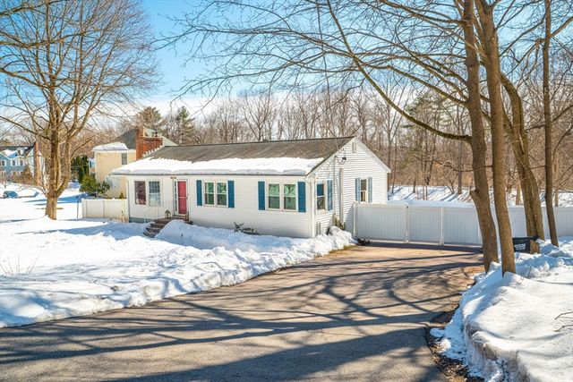 226 Stonebridge Rd, Wayland, MA 01778