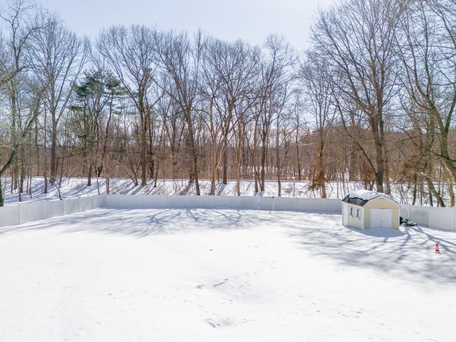 226 Stonebridge Rd, Wayland, MA 01778