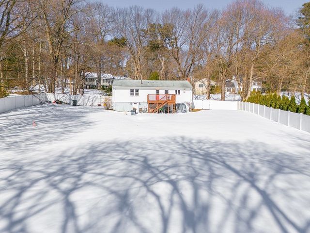 226 Stonebridge Rd, Wayland, MA 01778