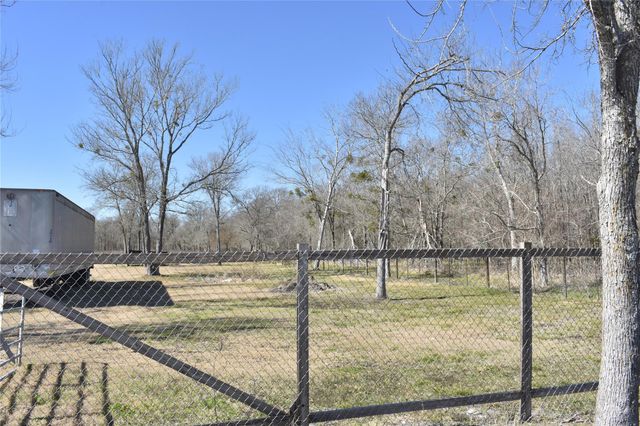 8475 Sunny Side Road, Hempstead, TX 77445