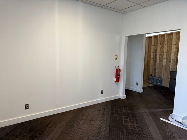 70 Boston Post Road, Waterford, CT 06385