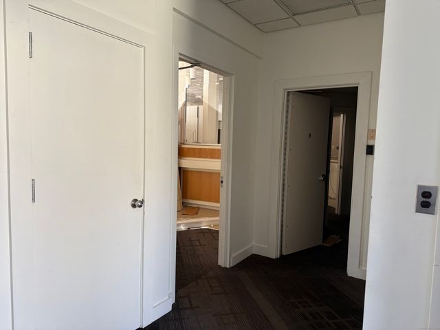 70 Boston Post Road, Waterford, CT 06385