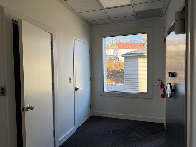 70 Boston Post Road, Waterford, CT 06385