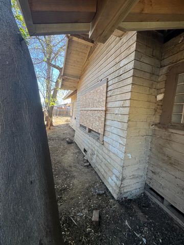 986 N Wilson Avenue, Fresno, CA 93728