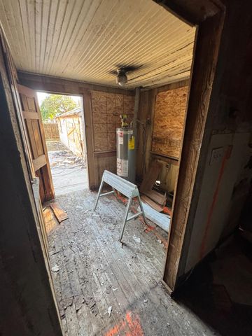 986 N Wilson Avenue, Fresno, CA 93728