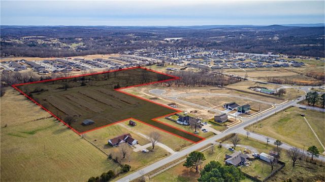 3221 Habberton Road, Springdale, AR 72764