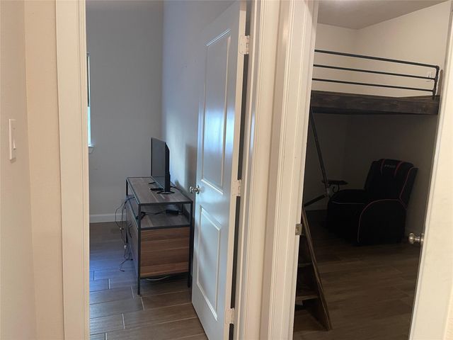 427 Stonebrook Lane, Conroe, TX 77304