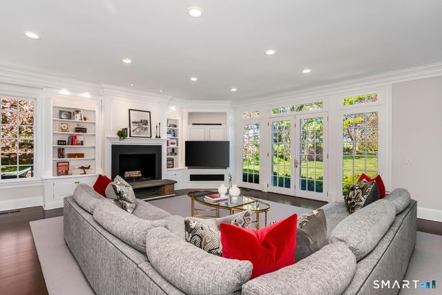 316 Mansfield Avenue, Darien, CT 06820