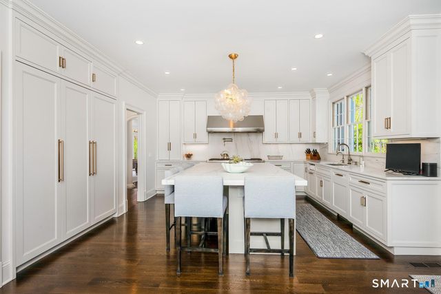 316 Mansfield Avenue, Darien, CT 06820