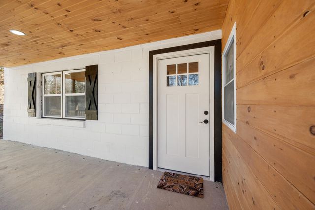 388 E Center Street, Beattyville, KY 41311