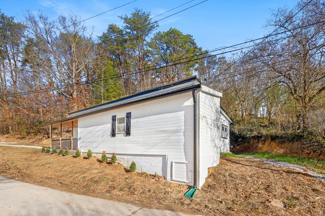 388 E Center Street, Beattyville, KY 41311