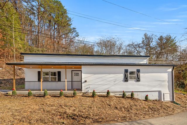 388 E Center Street, Beattyville, KY 41311