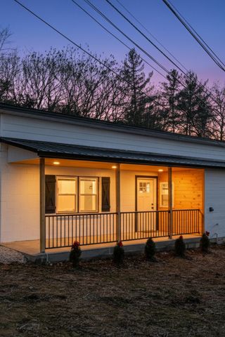 388 E Center Street, Beattyville, KY 41311