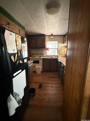 149 Oak Hill, La Vernia, TX 78121