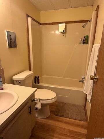 149 Oak Hill, La Vernia, TX 78121