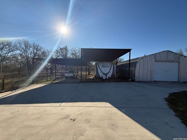 149 Oak Hill, La Vernia, TX 78121