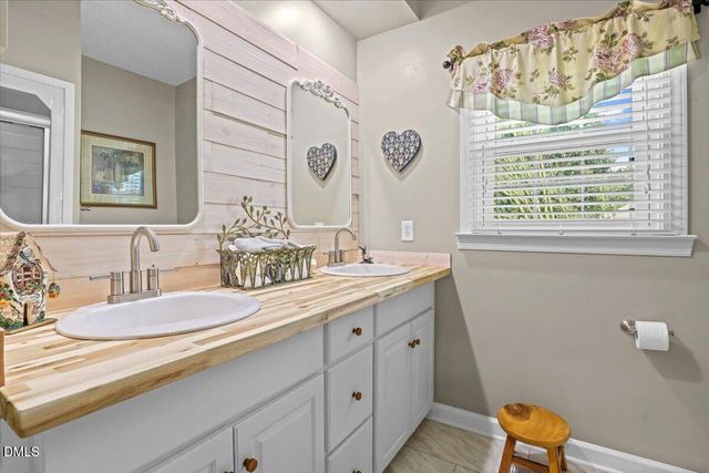 1202 Old Smith Chapel Road, Mount Olive, NC 28365