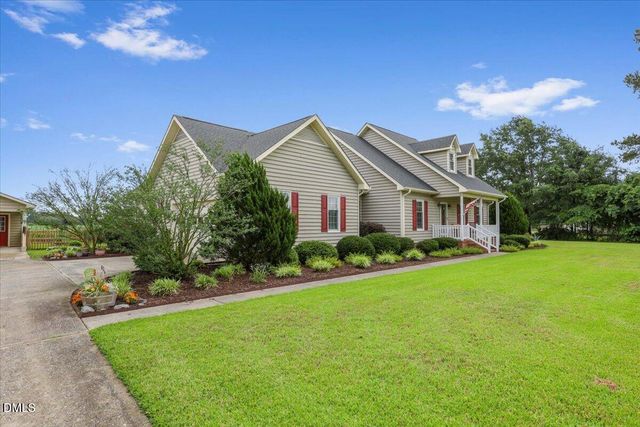 1202 Old Smith Chapel Road, Mount Olive, NC 28365