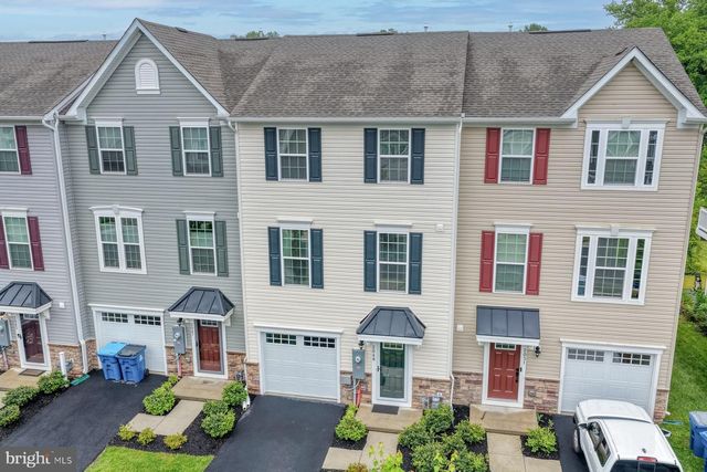 2049 RIVERS DR, Newark, DE 19702