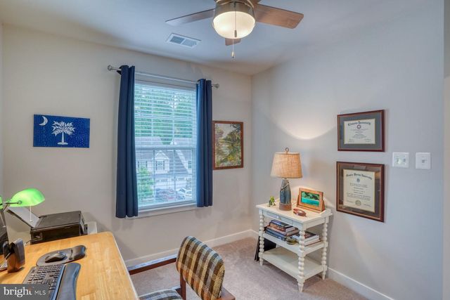 2049 RIVERS DR, Newark, DE 19702