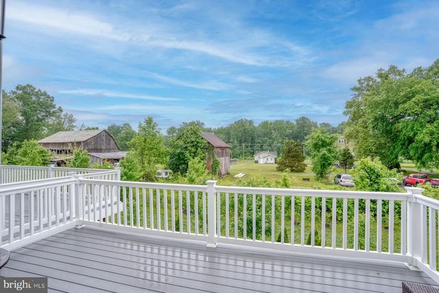 2049 RIVERS DR, Newark, DE 19702