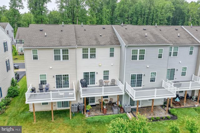 2049 RIVERS DR, Newark, DE 19702
