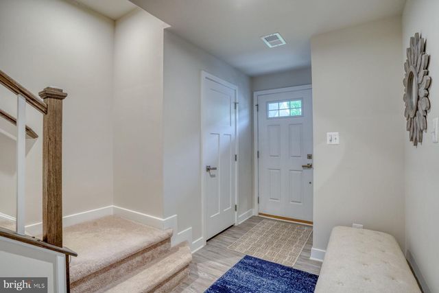 2049 RIVERS DR, Newark, DE 19702