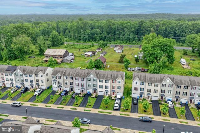 2049 RIVERS DR, Newark, DE 19702