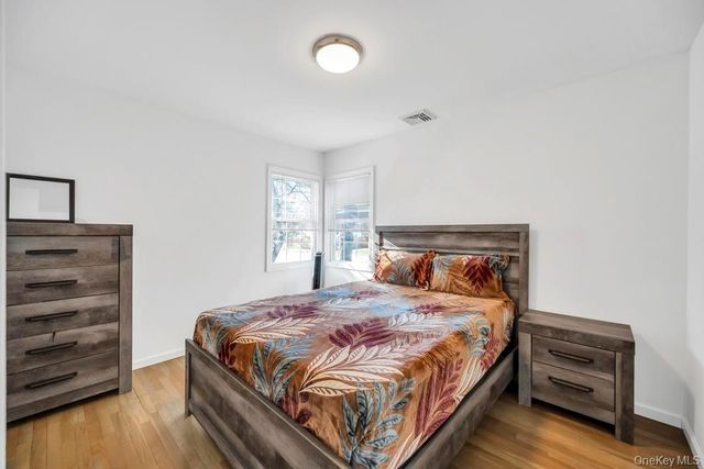 22 Bruce Lane, Farmingdale, NY 11735