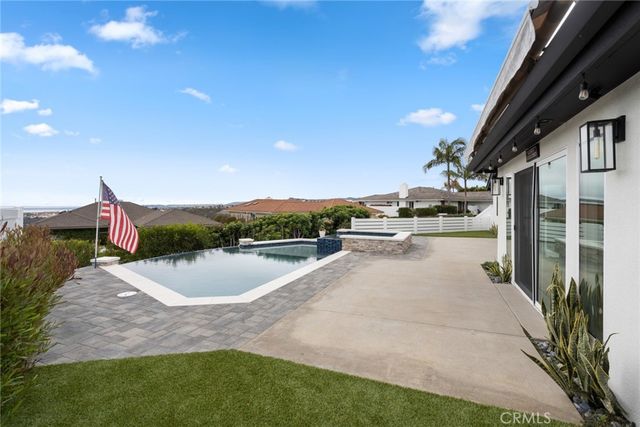 946 Avenida Presidio, San Clemente, CA 92672