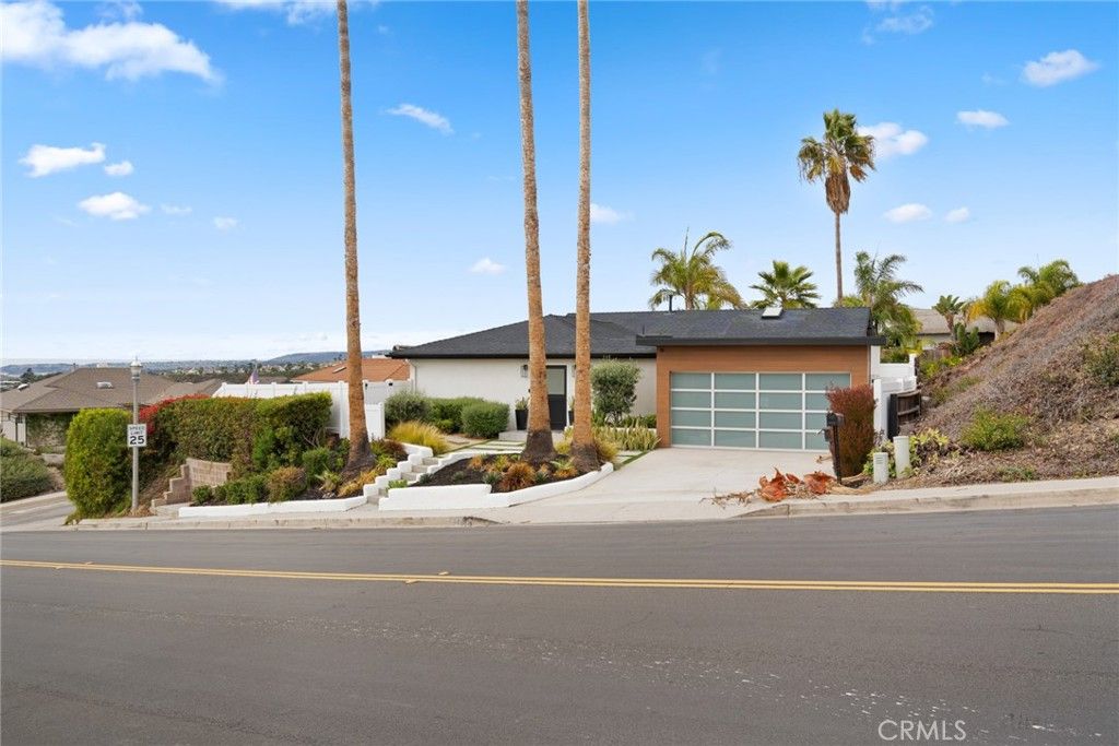 946 Avenida Presidio, San Clemente, CA 92672