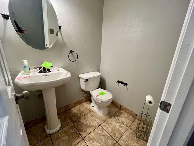 3684 Purebred DR, Virginia Beach, VA 23453