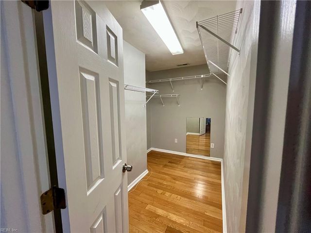 3684 Purebred DR, Virginia Beach, VA 23453